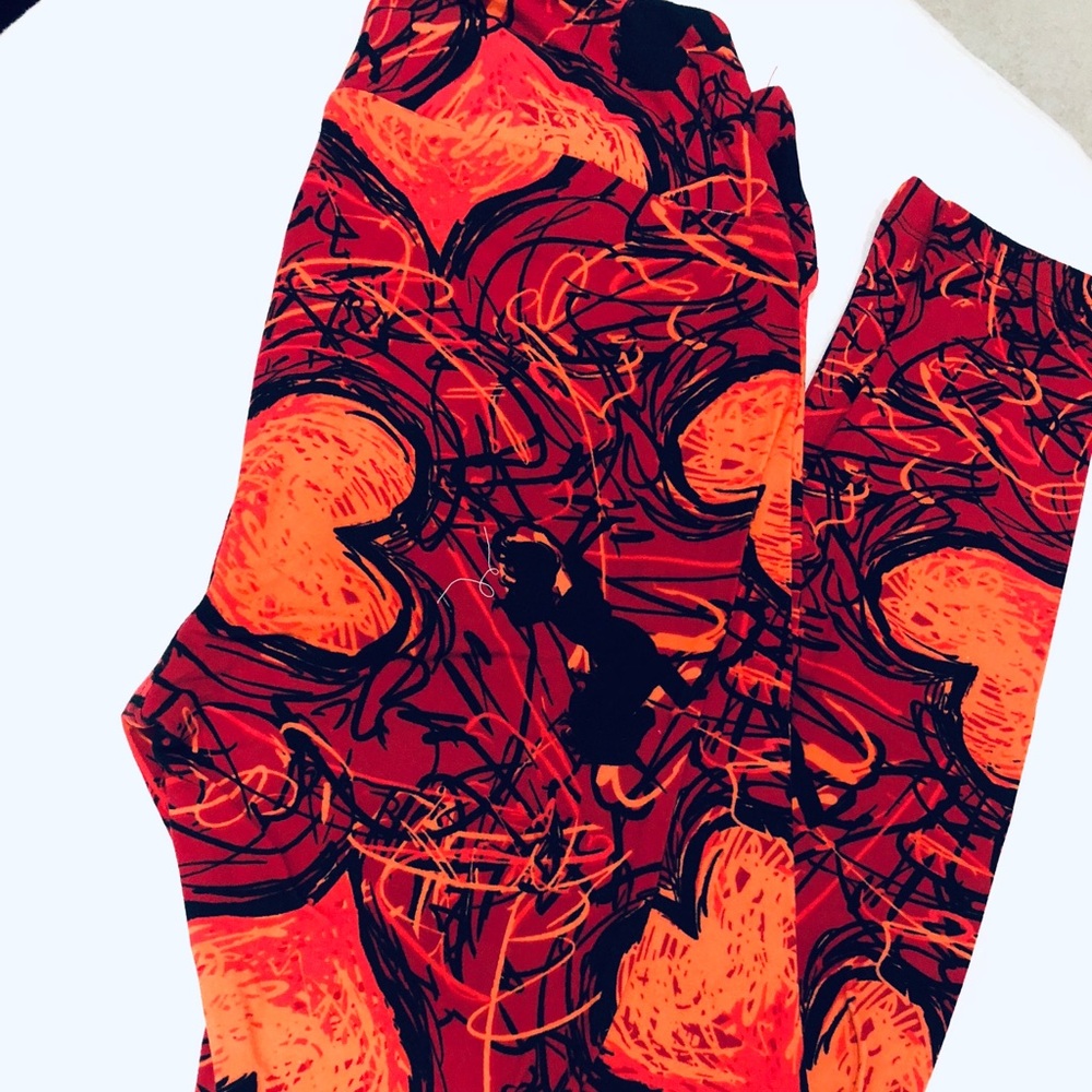 LulaRoe Red Valentine Unicorn Graffiti. OS